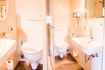 Single room with shared bathroom - Hotel Martinihof in Münster